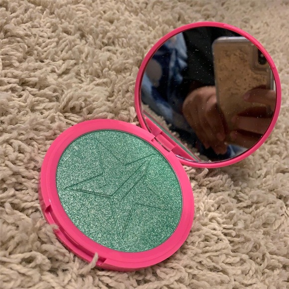 makeup bundle - Picture 7 of 8